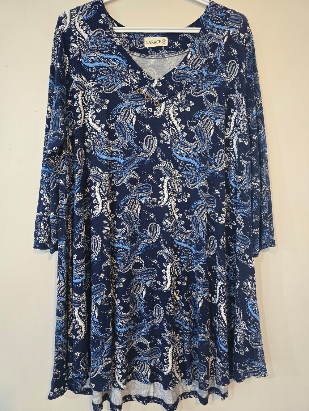 Larace Navy and White Paisley V-Neck Tunic Size 2X